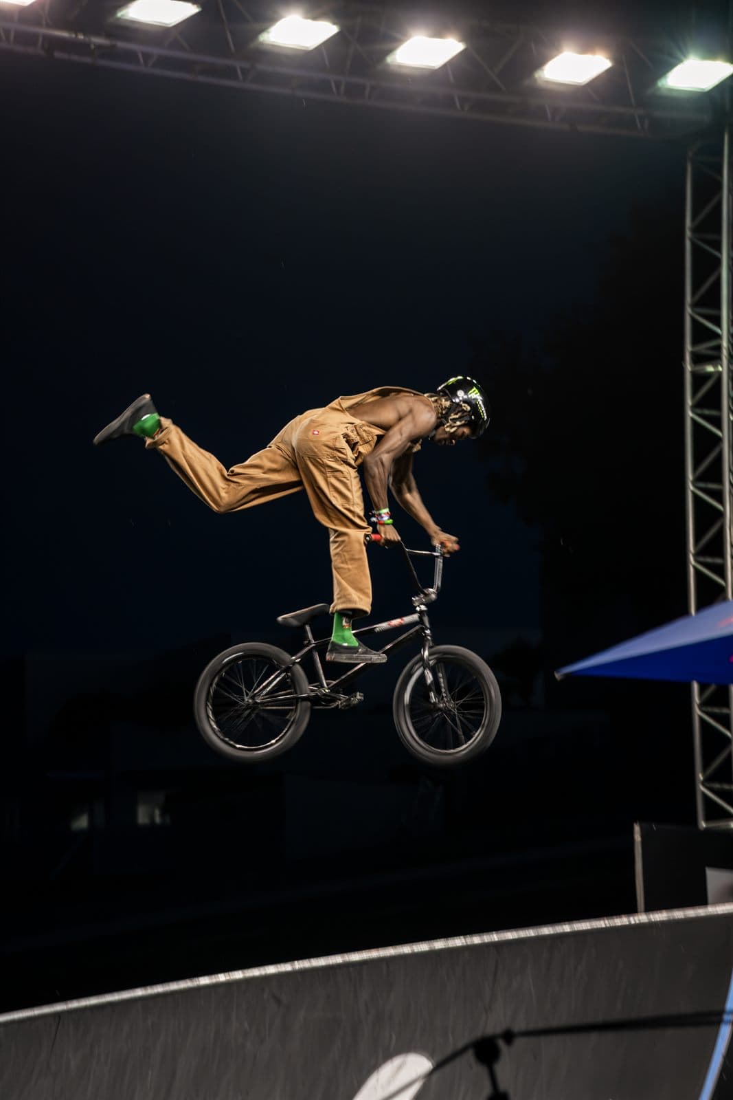 Fise 32